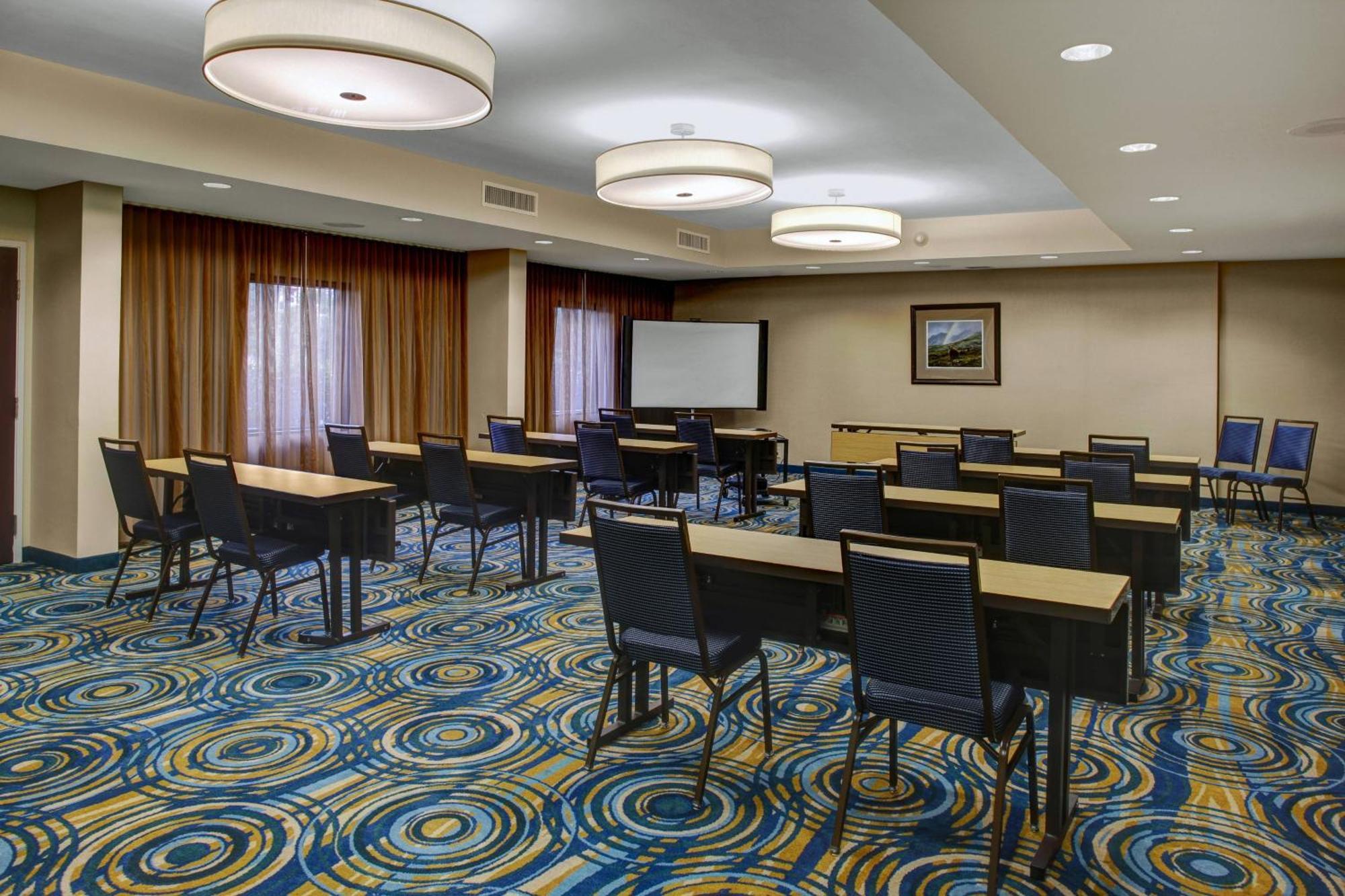 Courtyard By Marriott New Bern Hotel Exterior photo